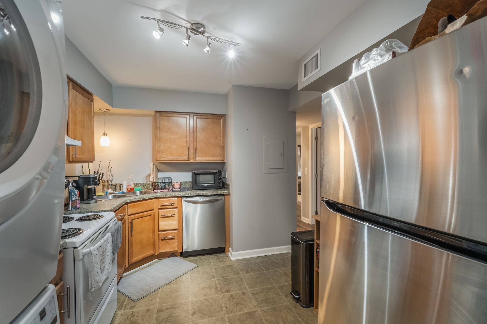 3901 Whitland Ave Unit: 28