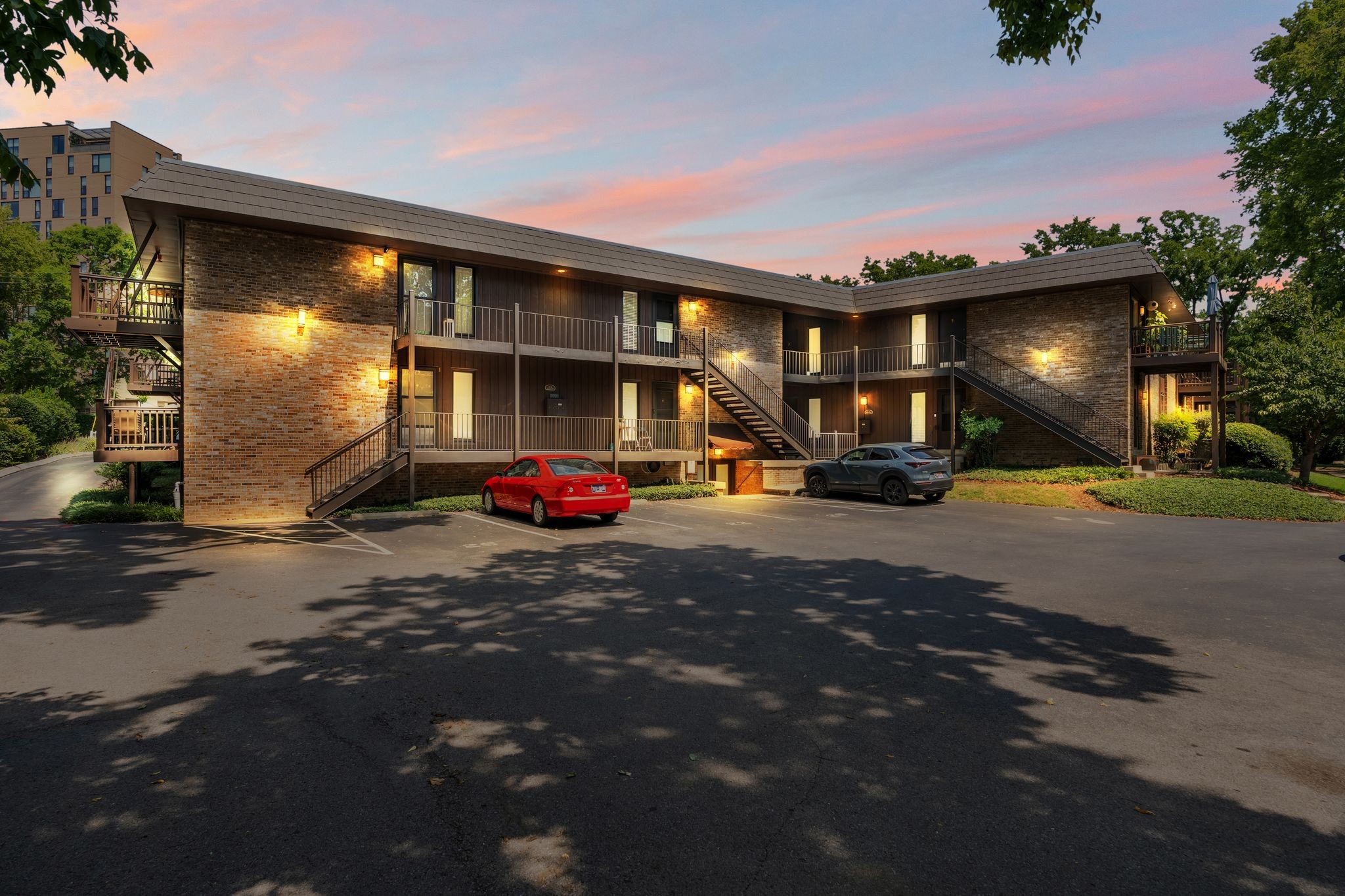 3901 Whitland Ave Unit: 28