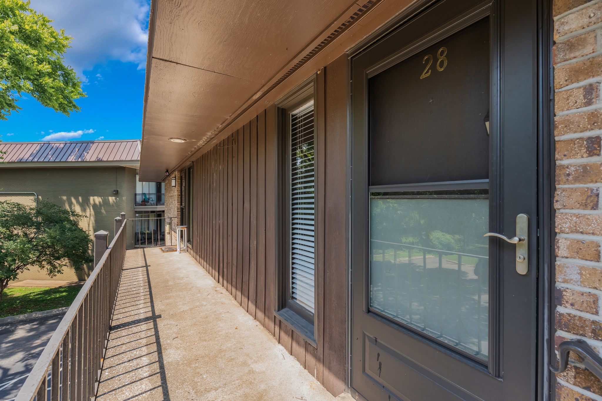 3901 Whitland Ave Unit: 28