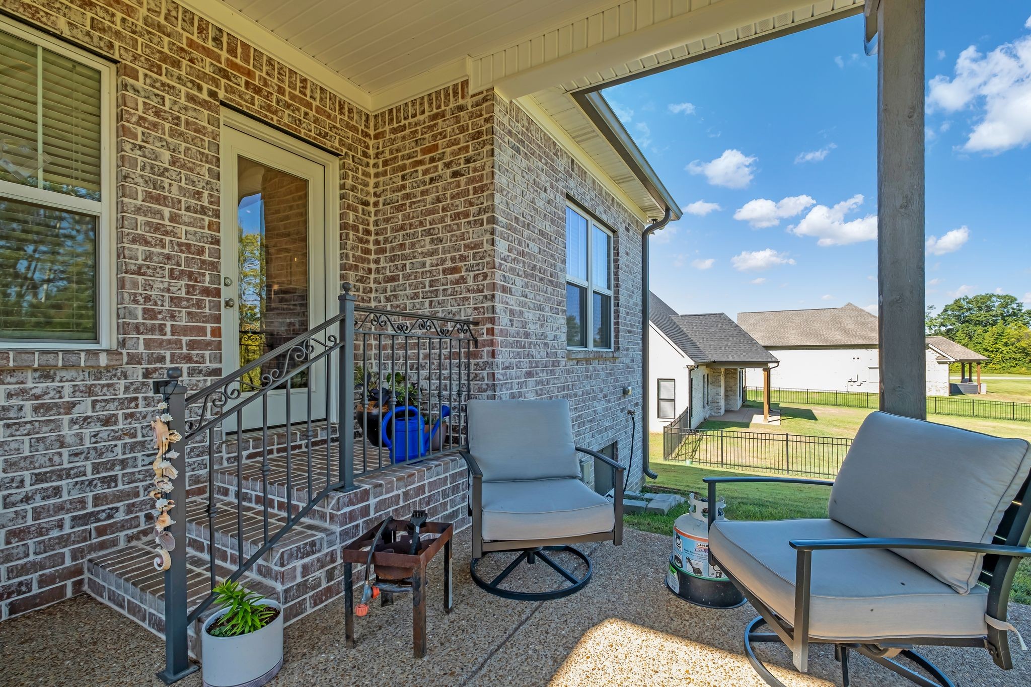 807 Ridgestone Pl