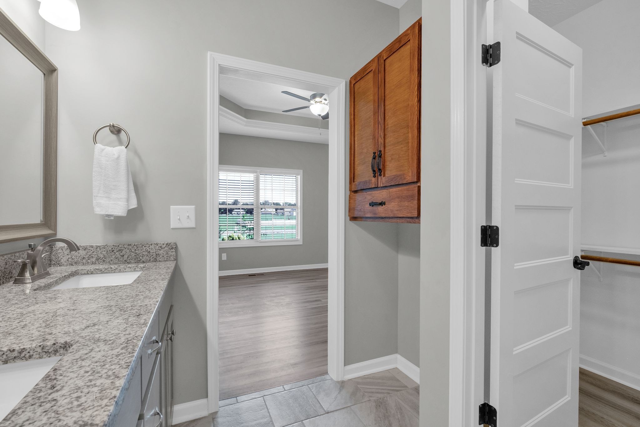 210 Hollow Tree Cir