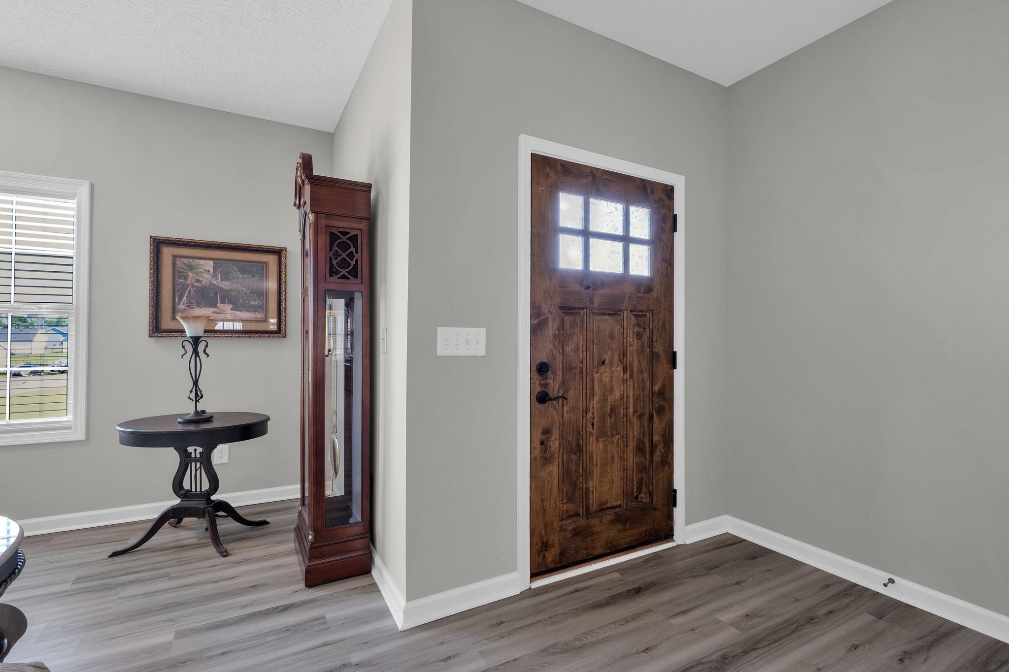 210 Hollow Tree Cir