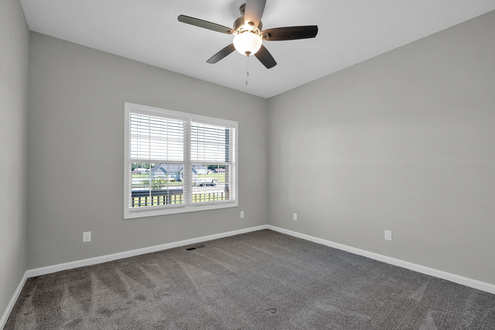 210 Hollow Tree Cir