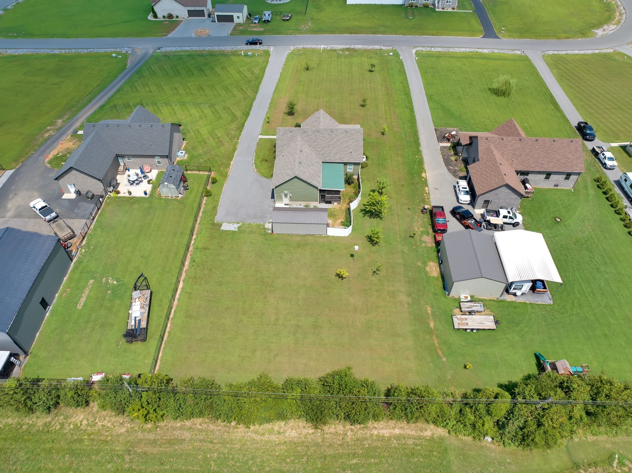 210 Hollow Tree Cir