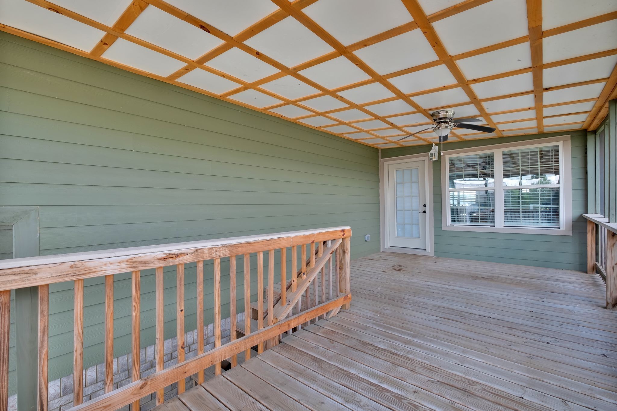 210 Hollow Tree Cir