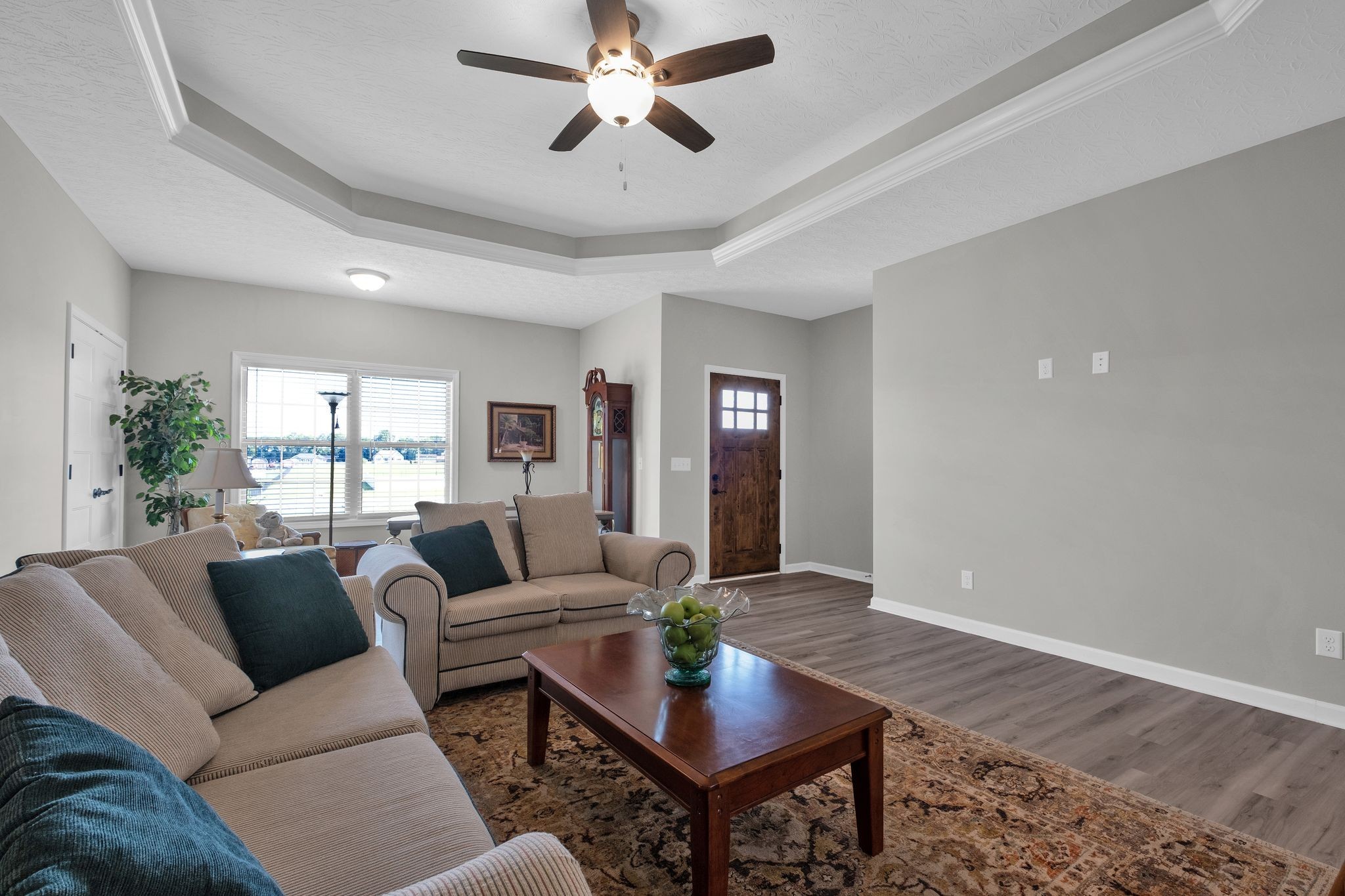 210 Hollow Tree Cir