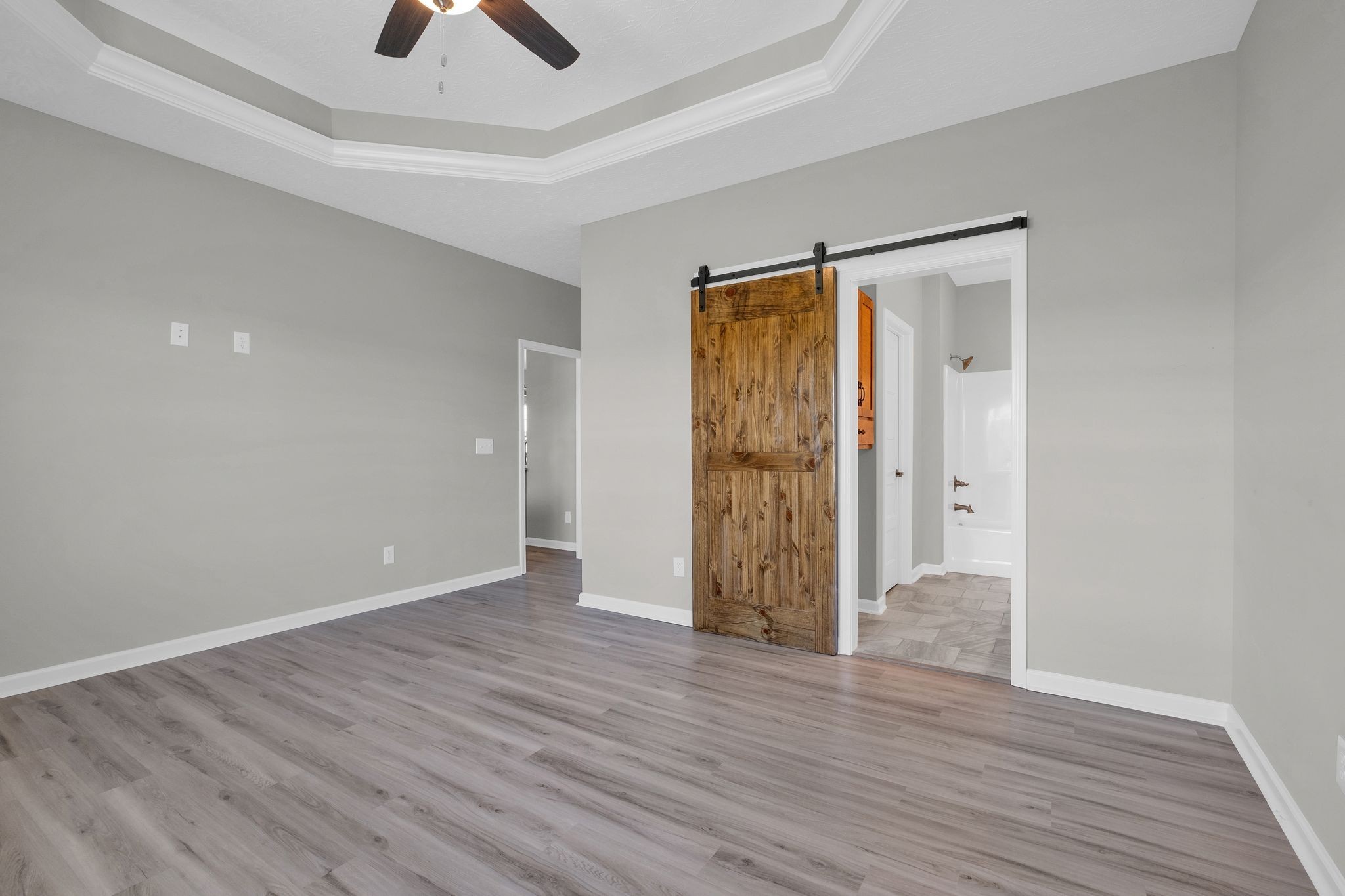210 Hollow Tree Cir