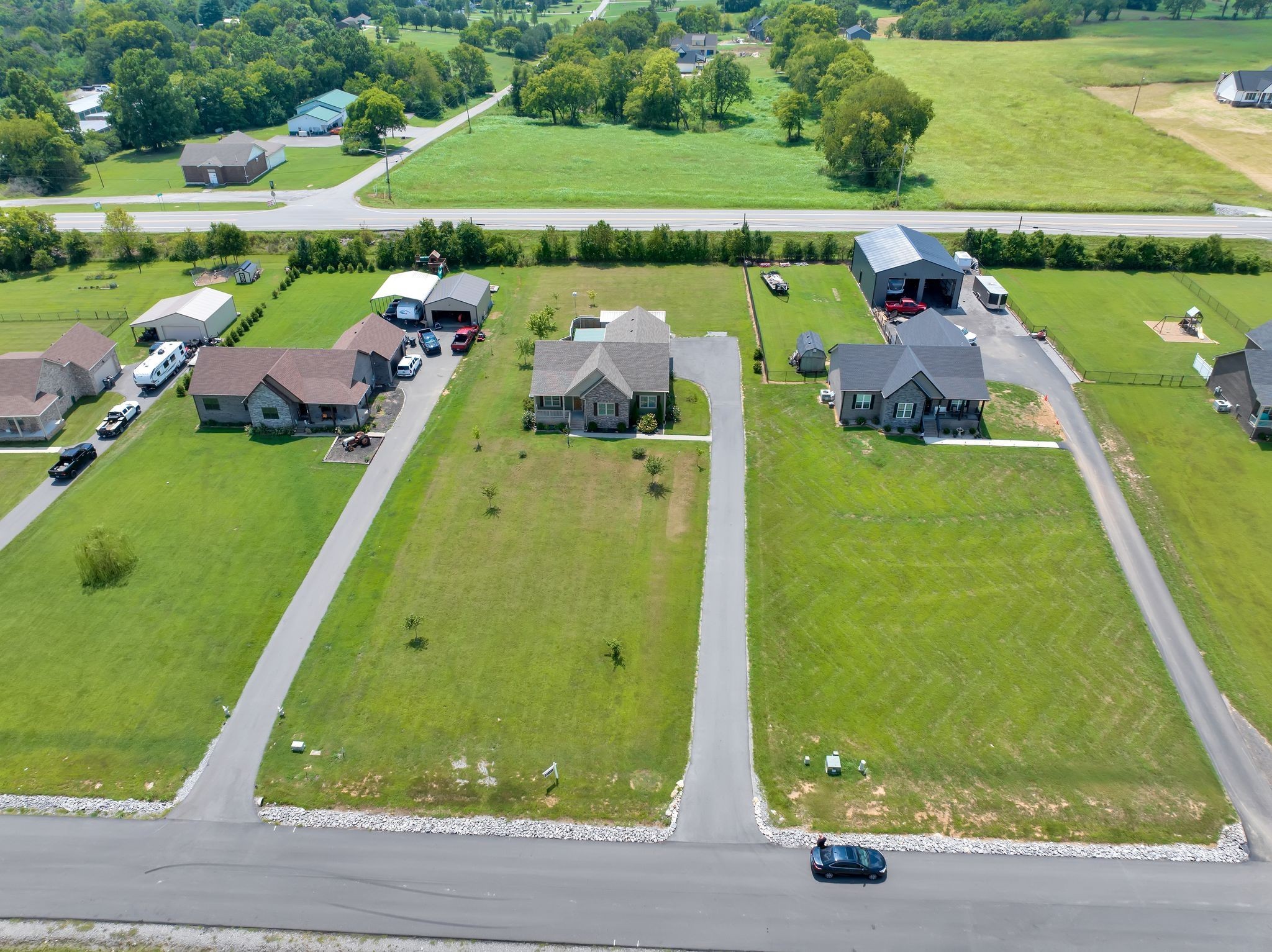 210 Hollow Tree Cir