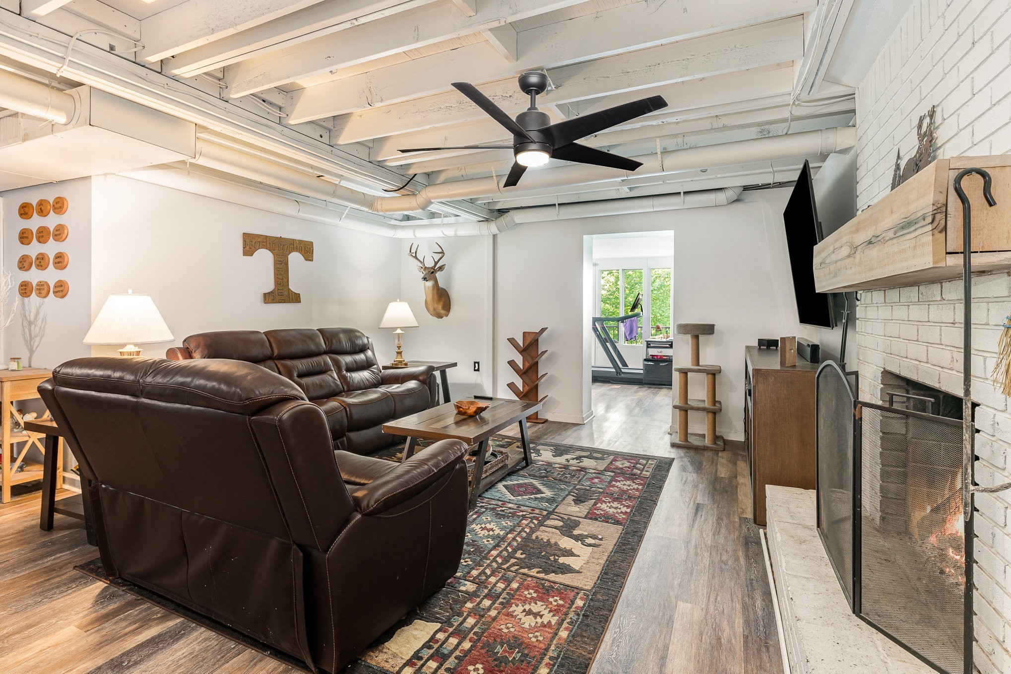 247 High Cliff Dr