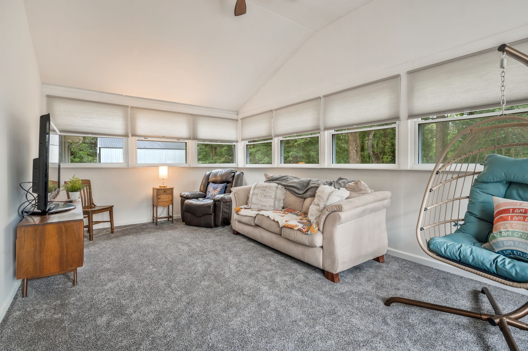 247 High Cliff Dr