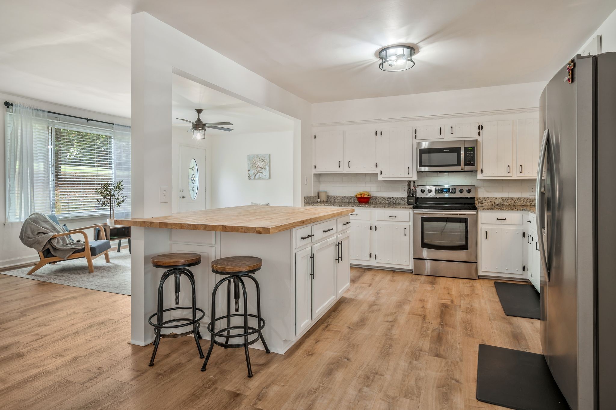 247 High Cliff Dr