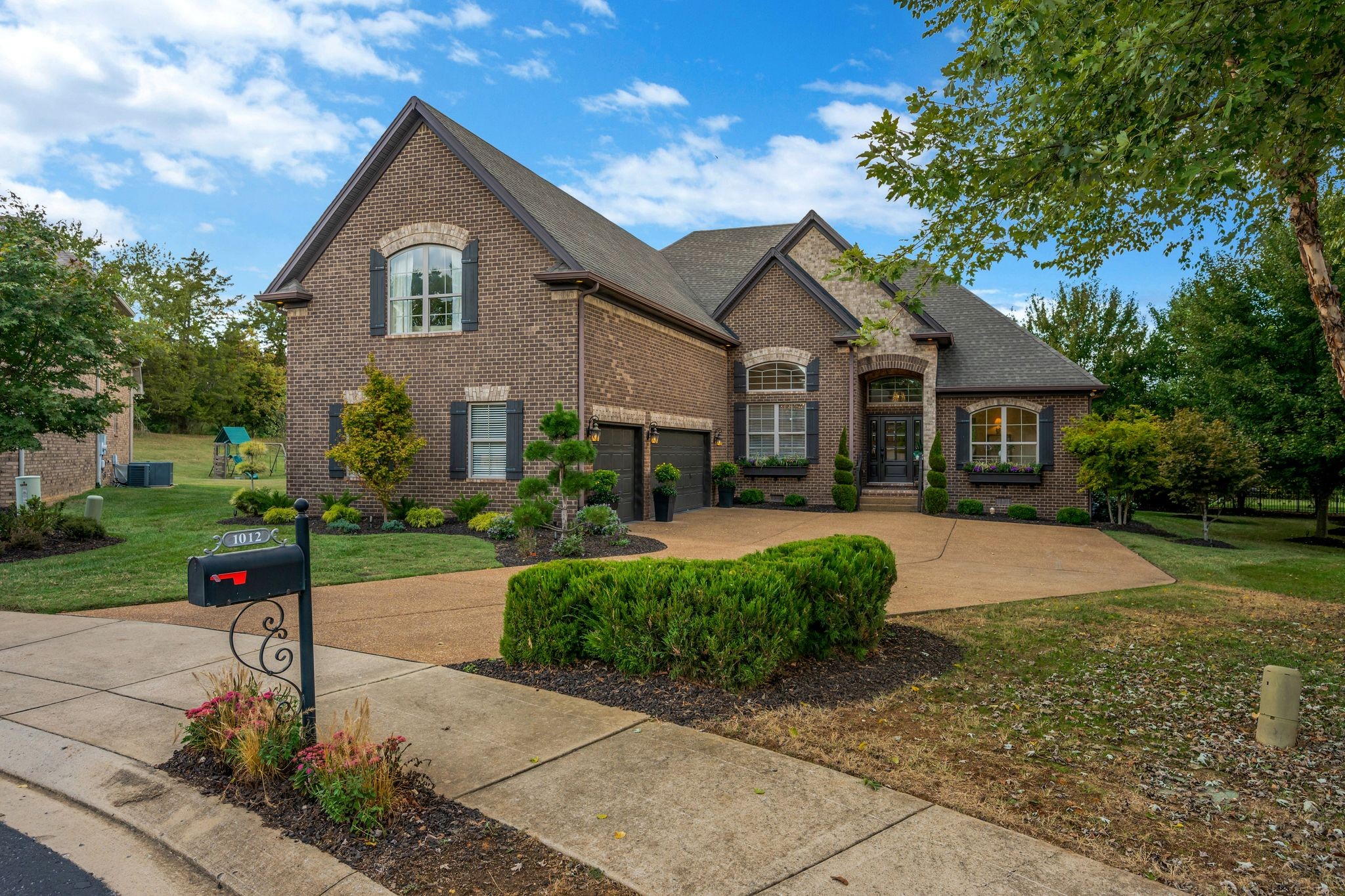 1012 Broughton Pl