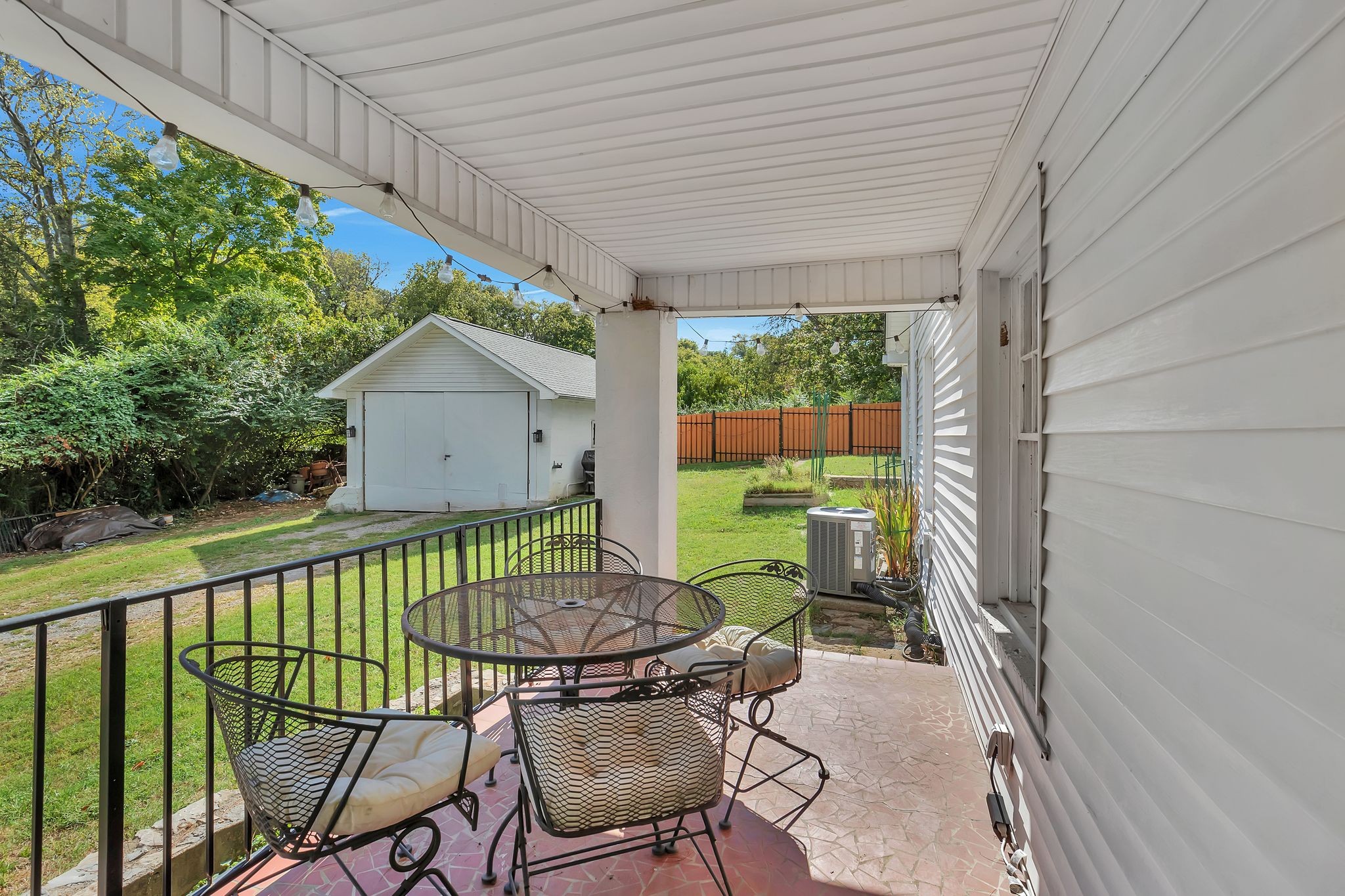 1418 Riverwood Dr