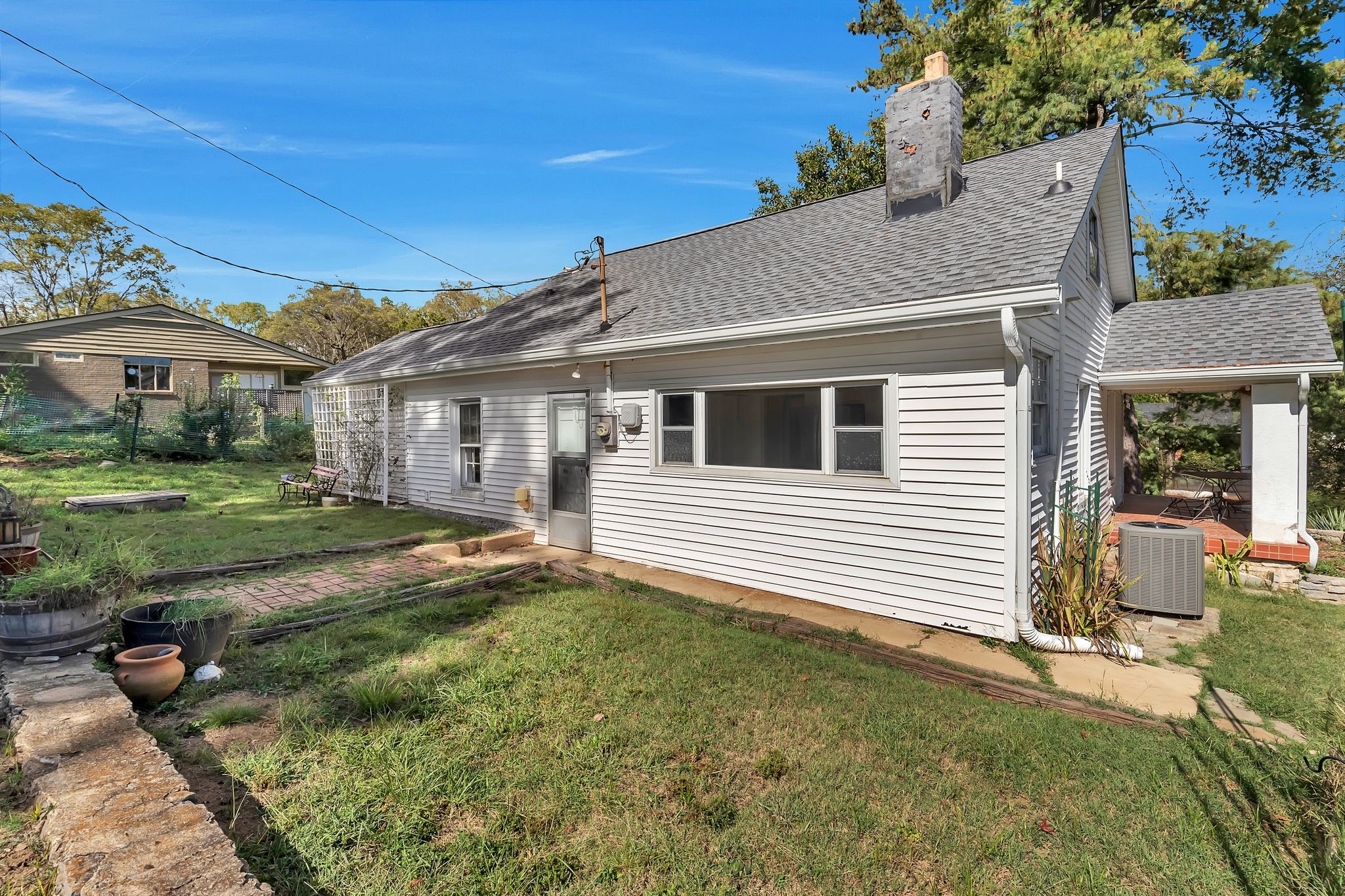 1418 Riverwood Dr