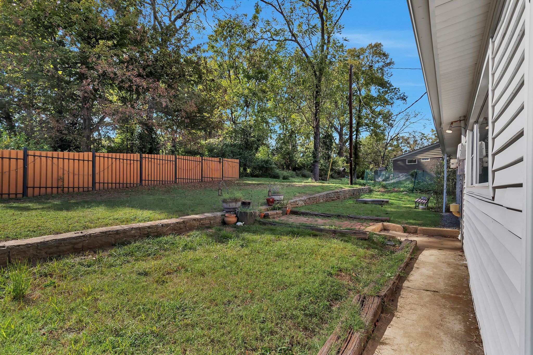 1418 Riverwood Dr