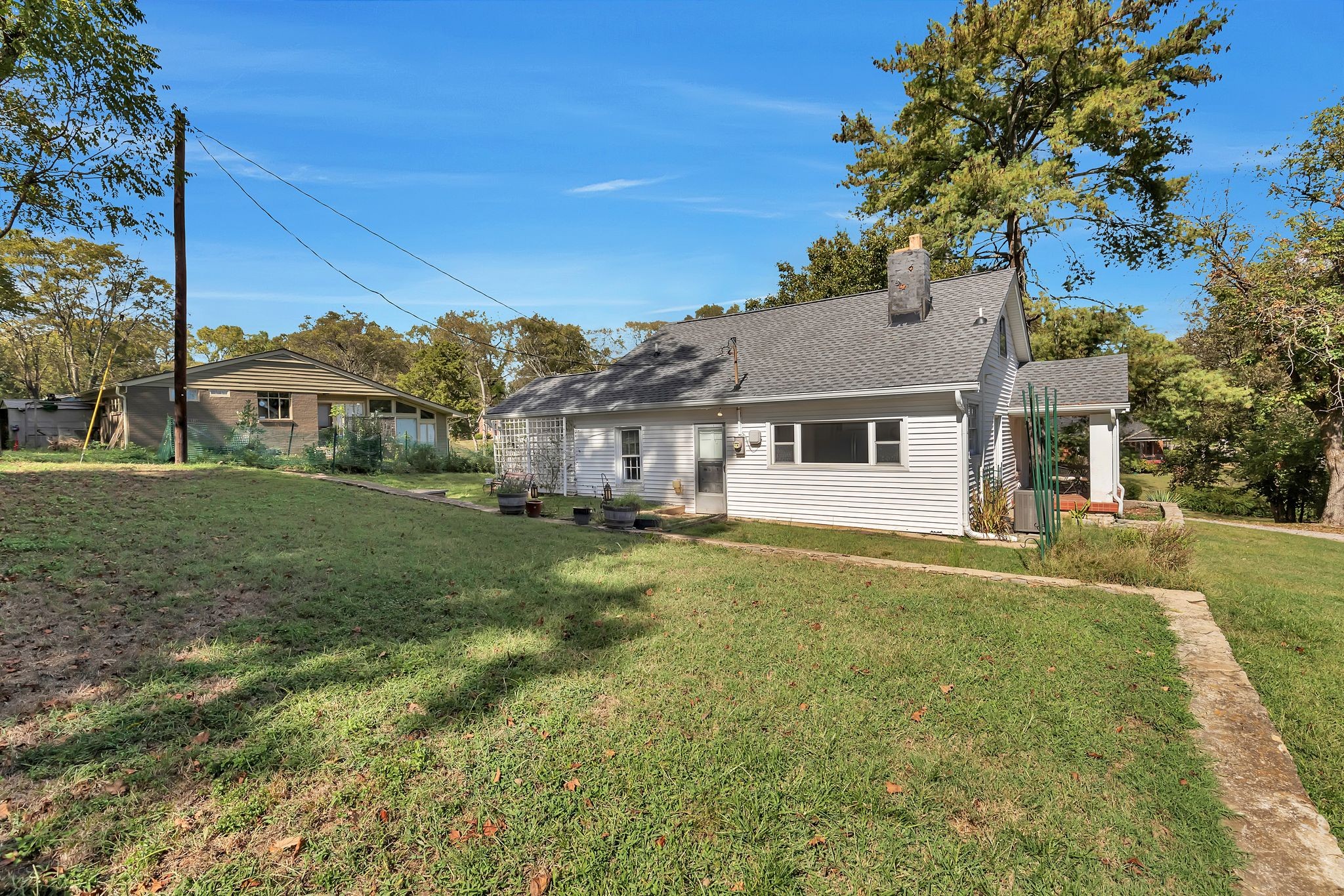 1418 Riverwood Dr