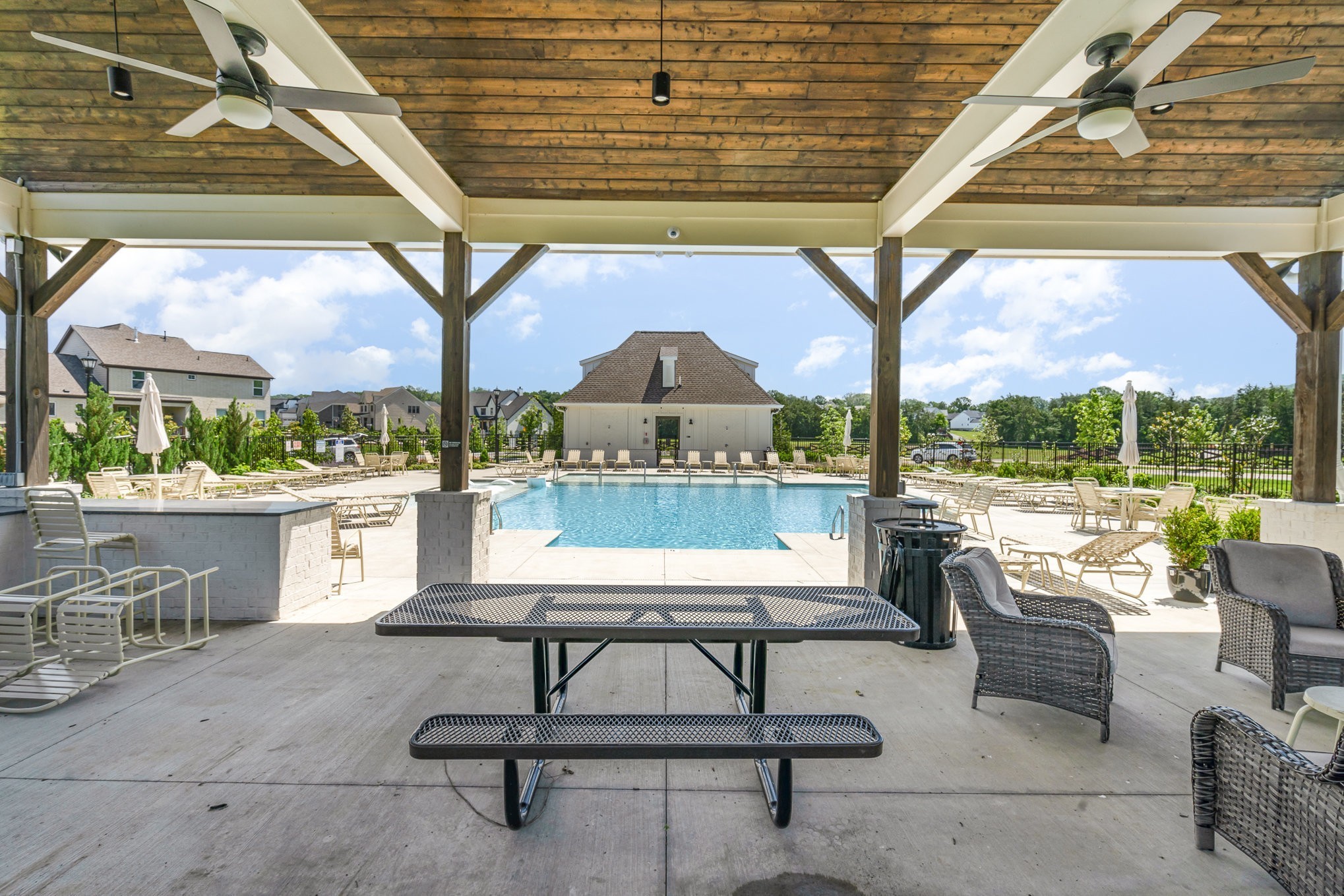 2036 Bocage Cir