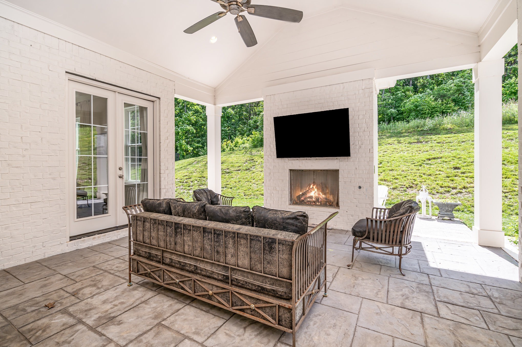 2036 Bocage Cir