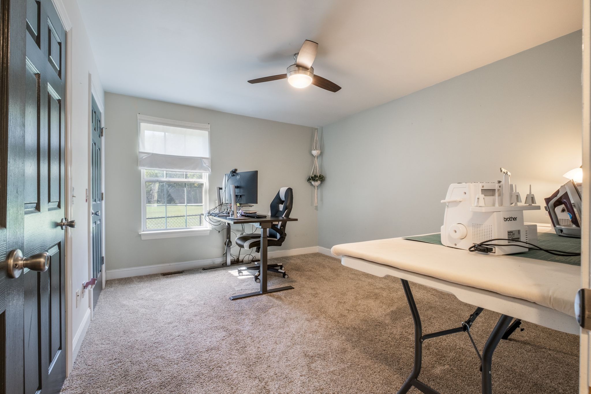 140 Robertson Ln
