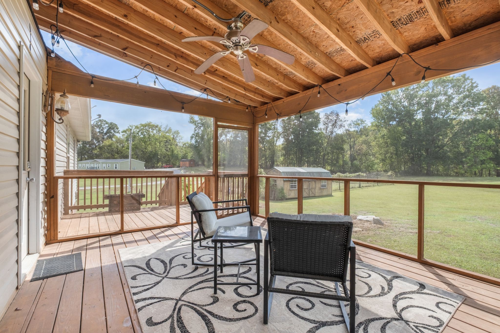 140 Robertson Ln