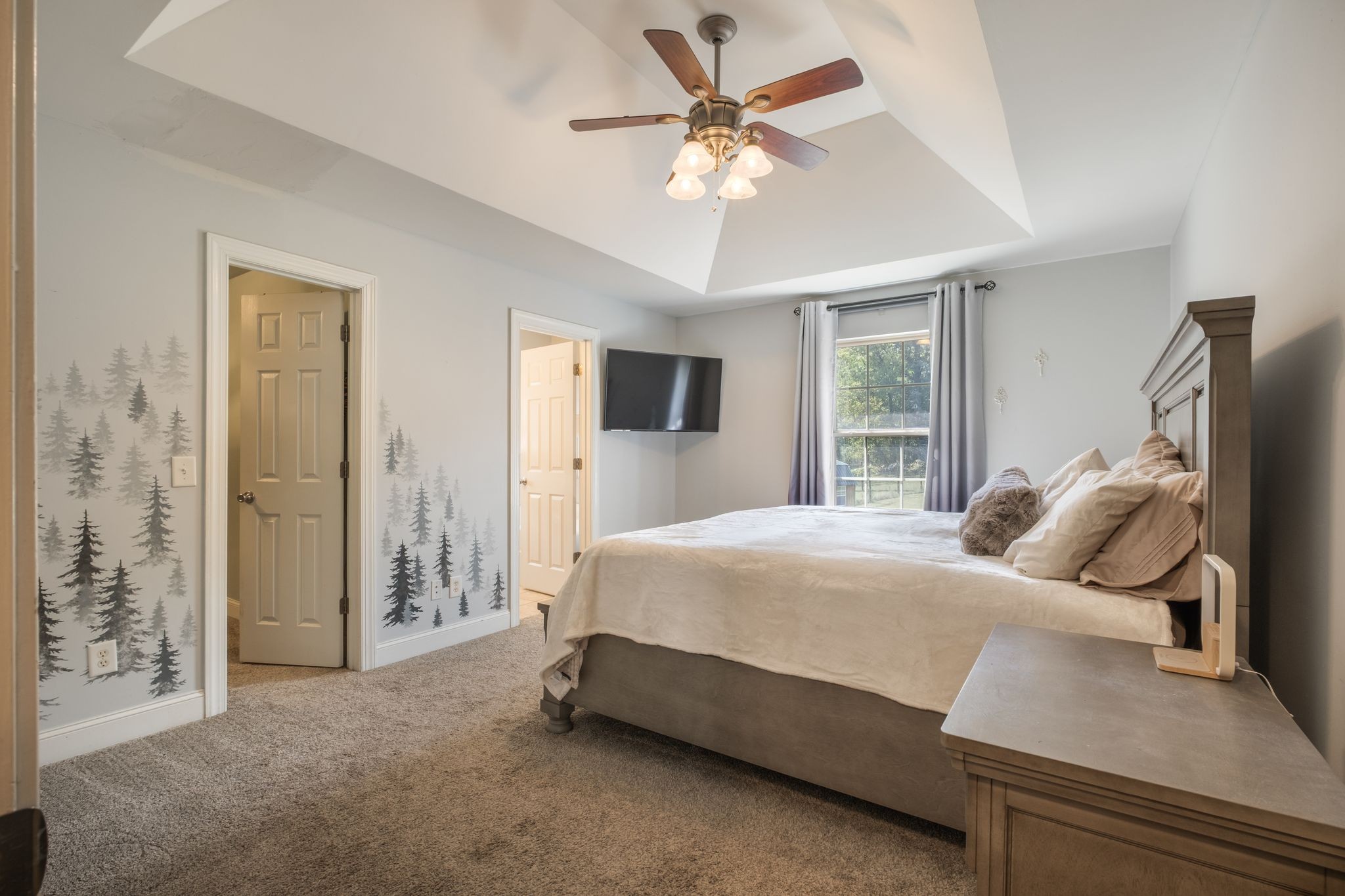 140 Robertson Ln