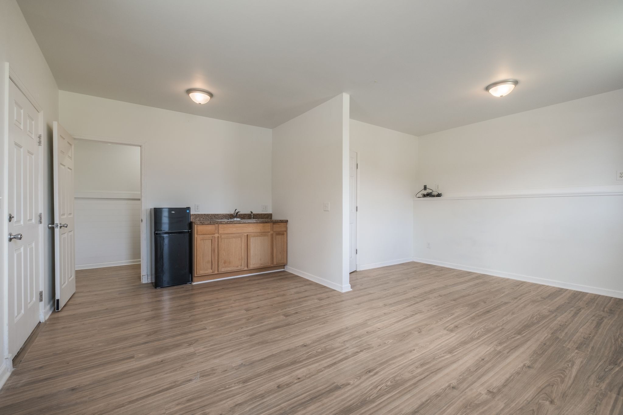 140 Robertson Ln