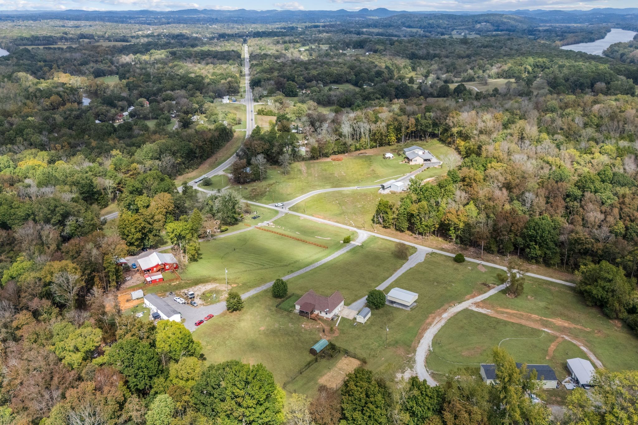 140 Robertson Ln