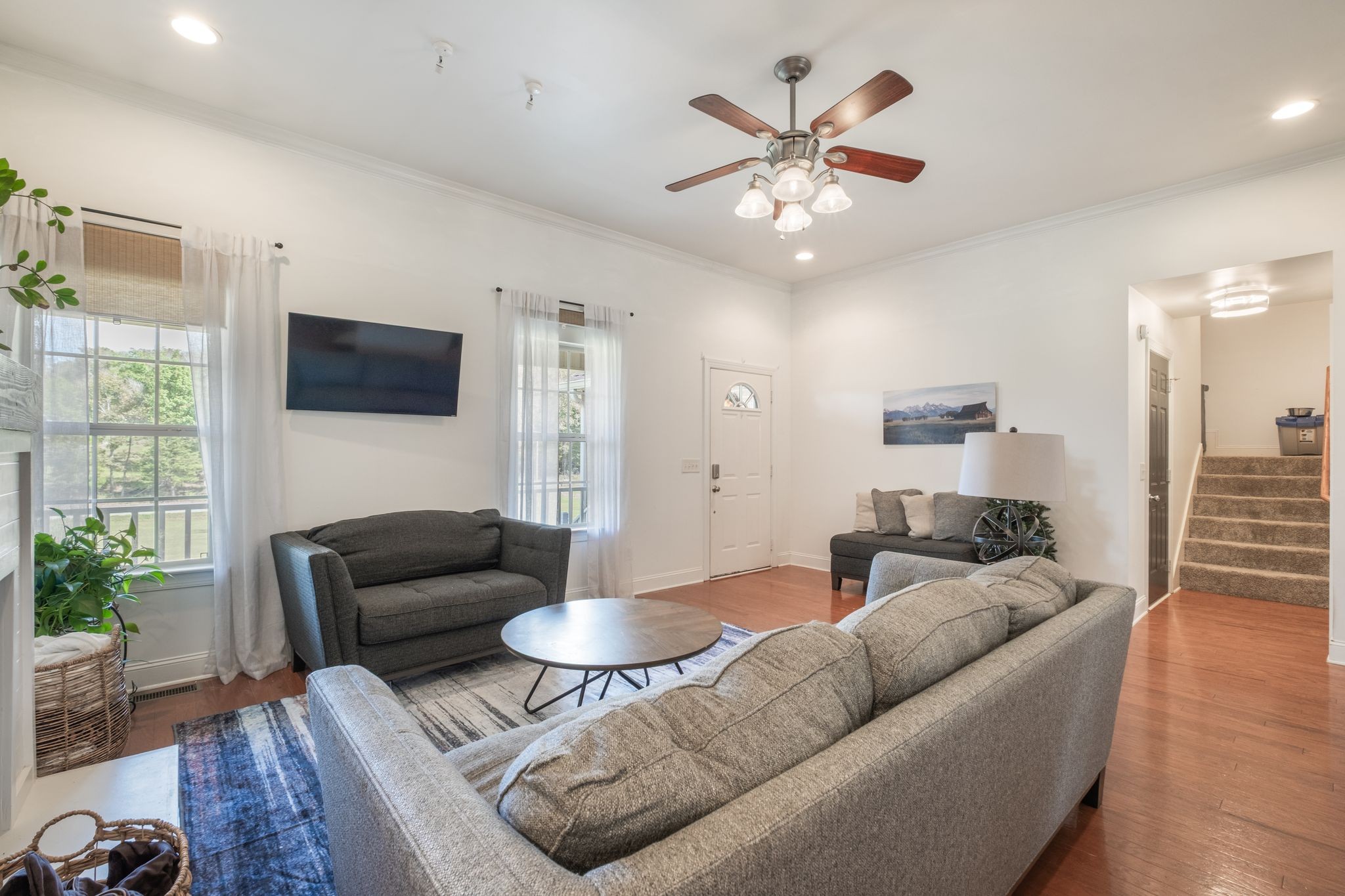 140 Robertson Ln