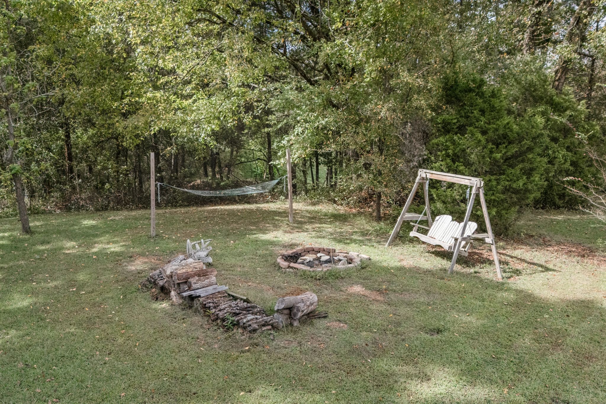 140 Robertson Ln