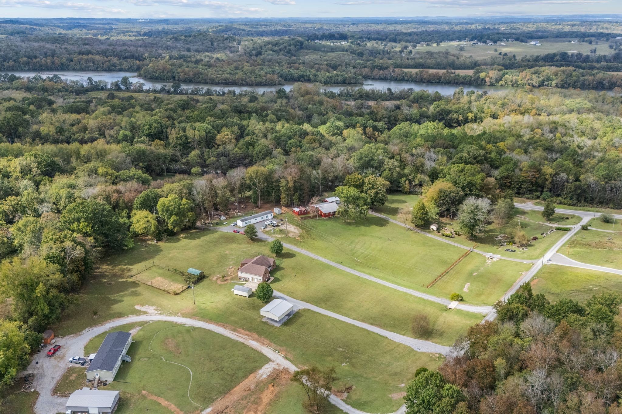140 Robertson Ln