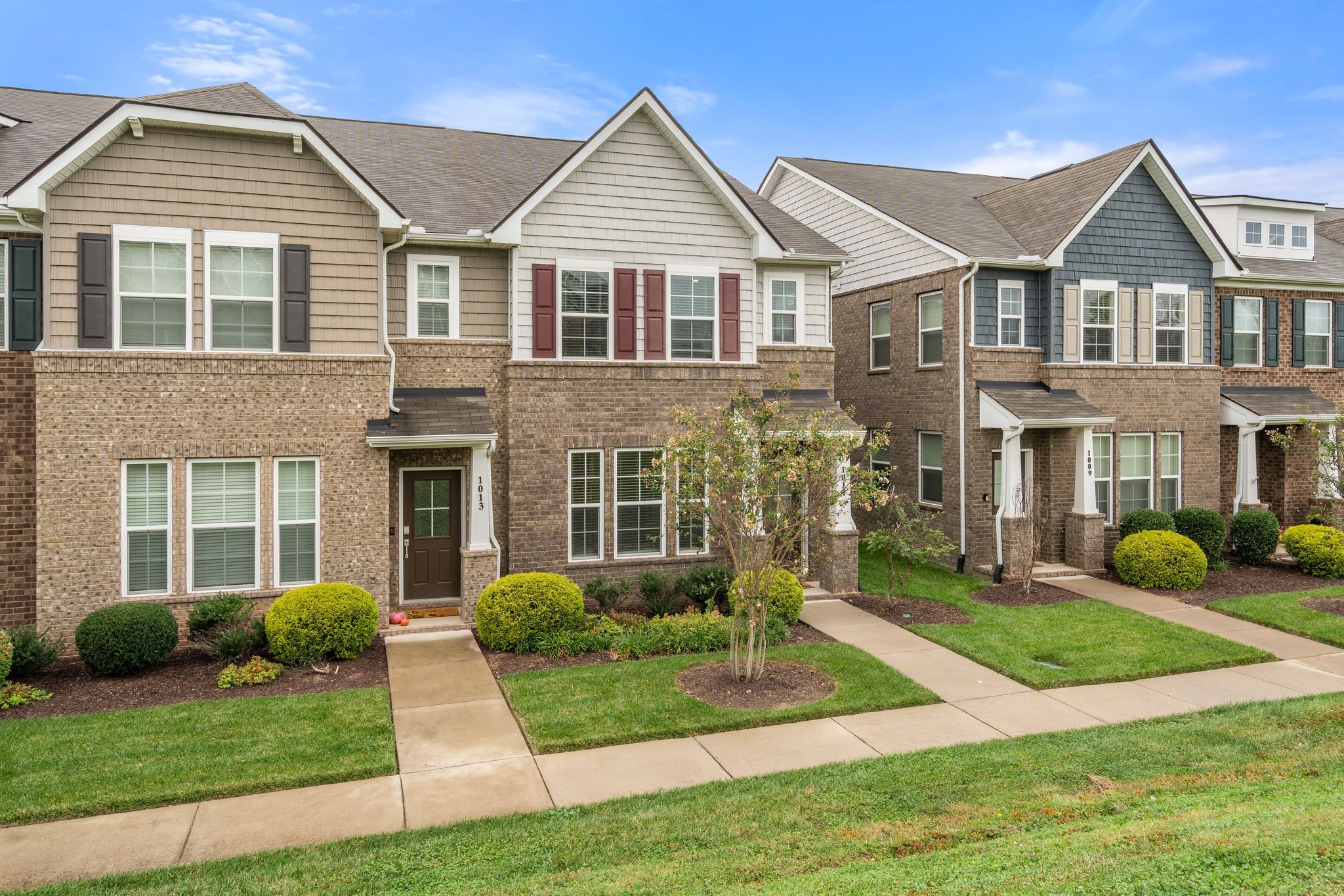1011 Henley Ln