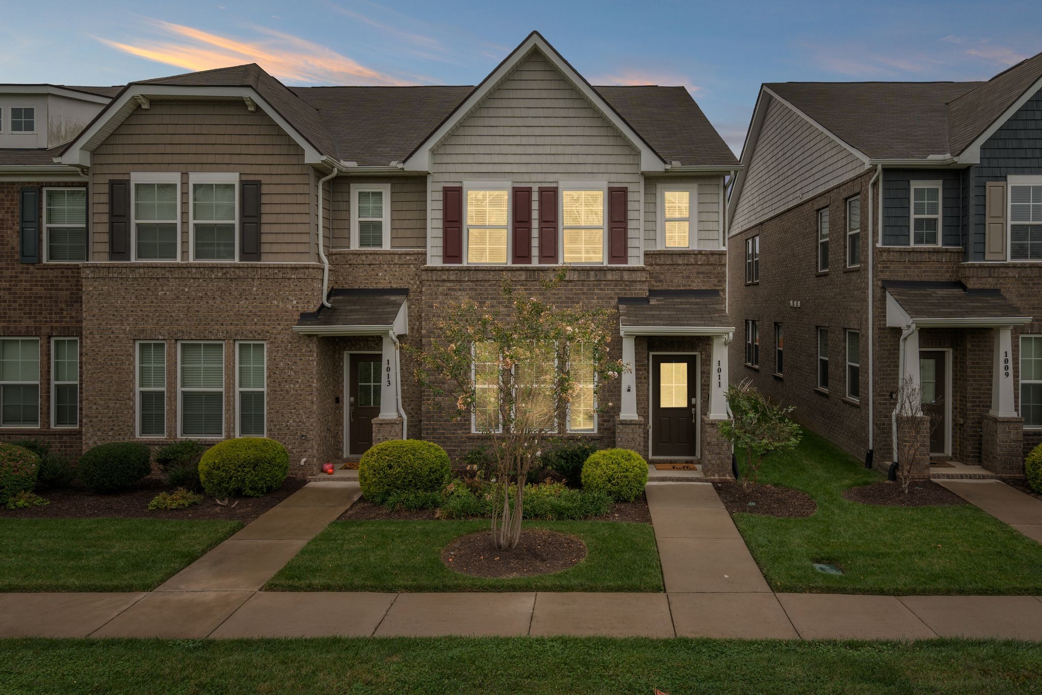 1011 Henley Ln