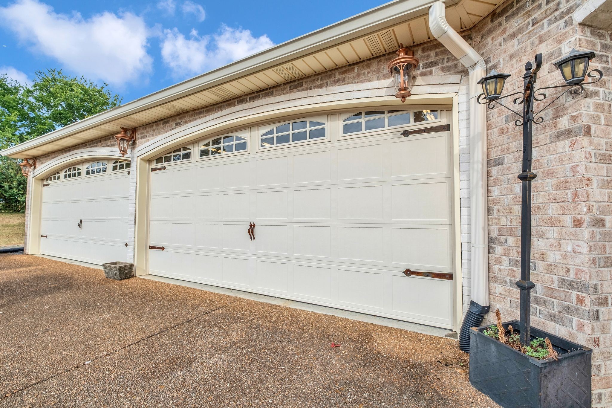 1011 Robertson Rd