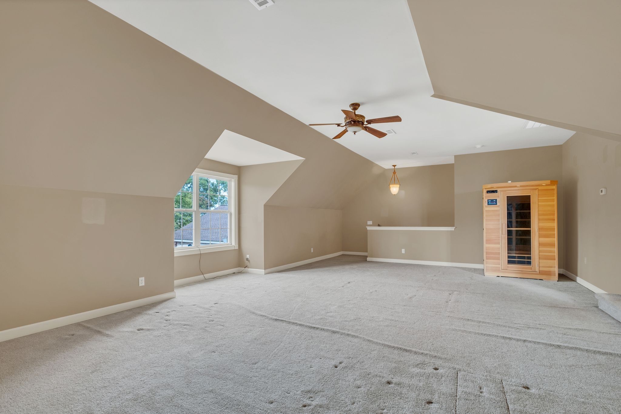 1011 Robertson Rd