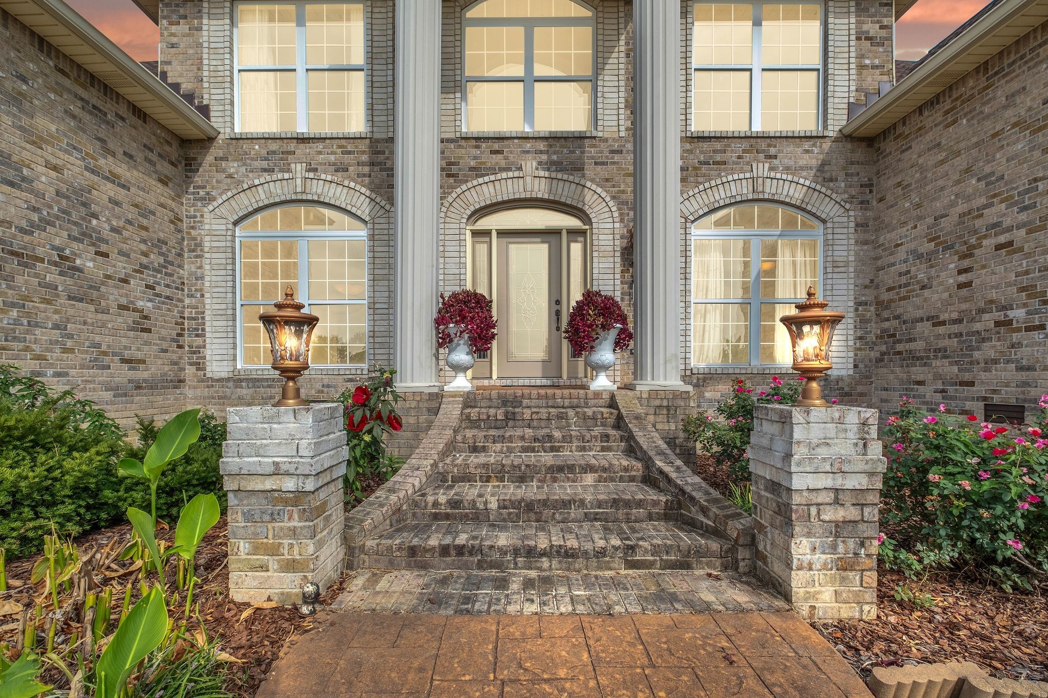 1011 Robertson Rd