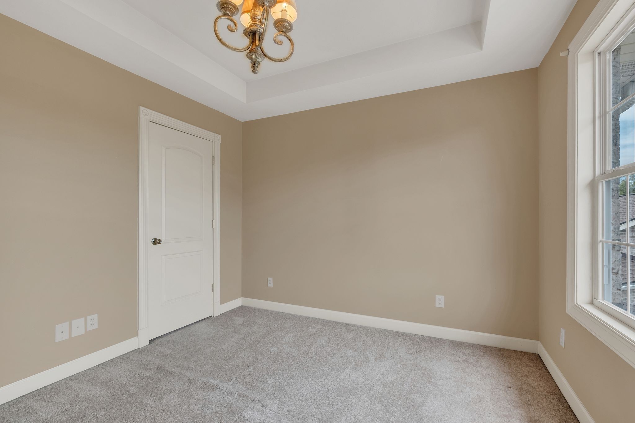 1011 Robertson Rd