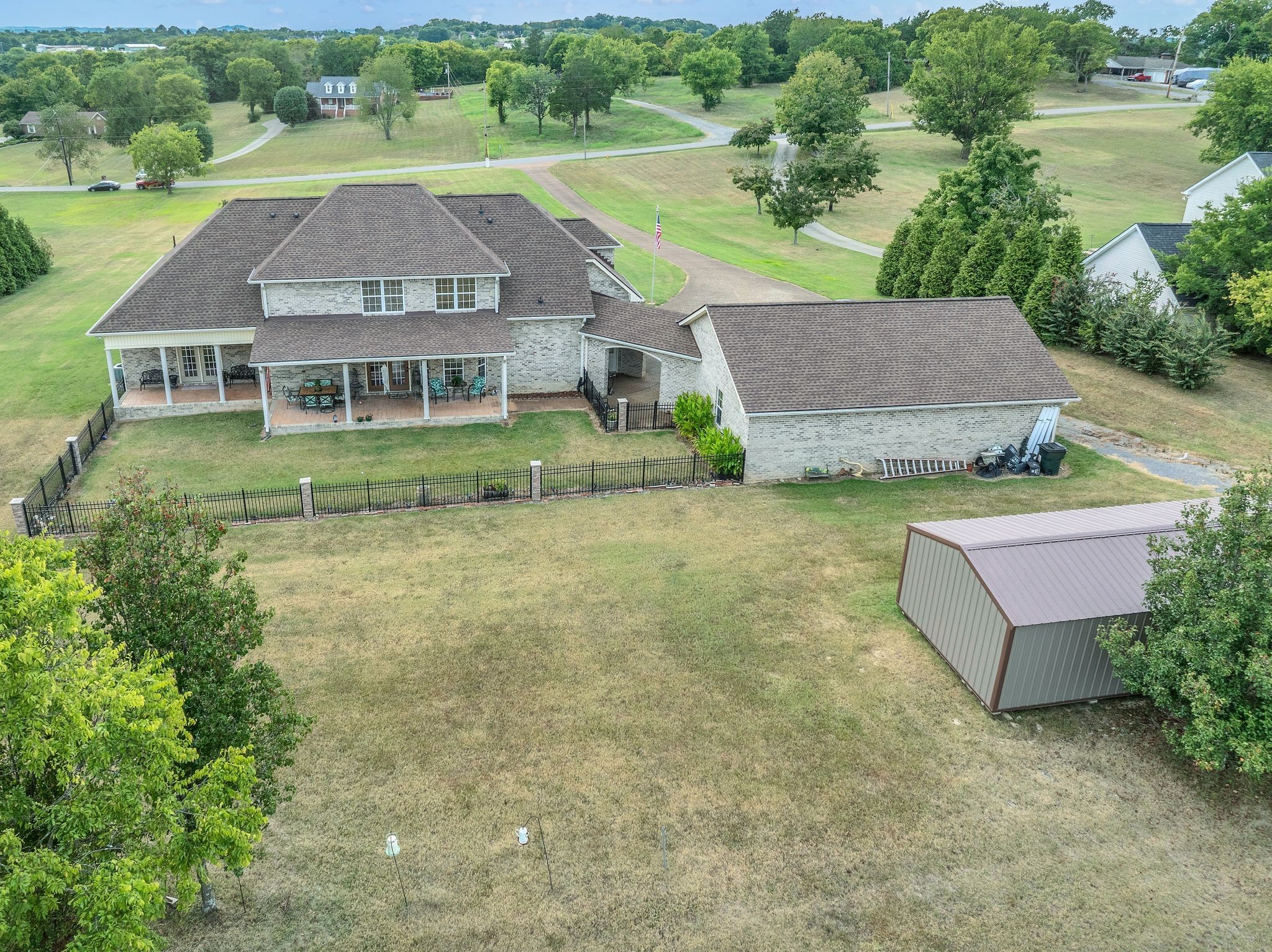 1011 Robertson Rd