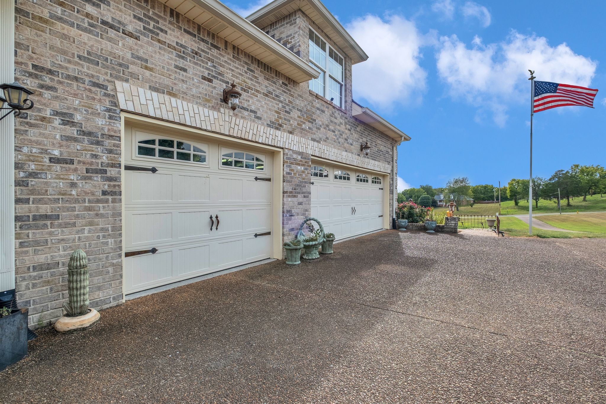 1011 Robertson Rd