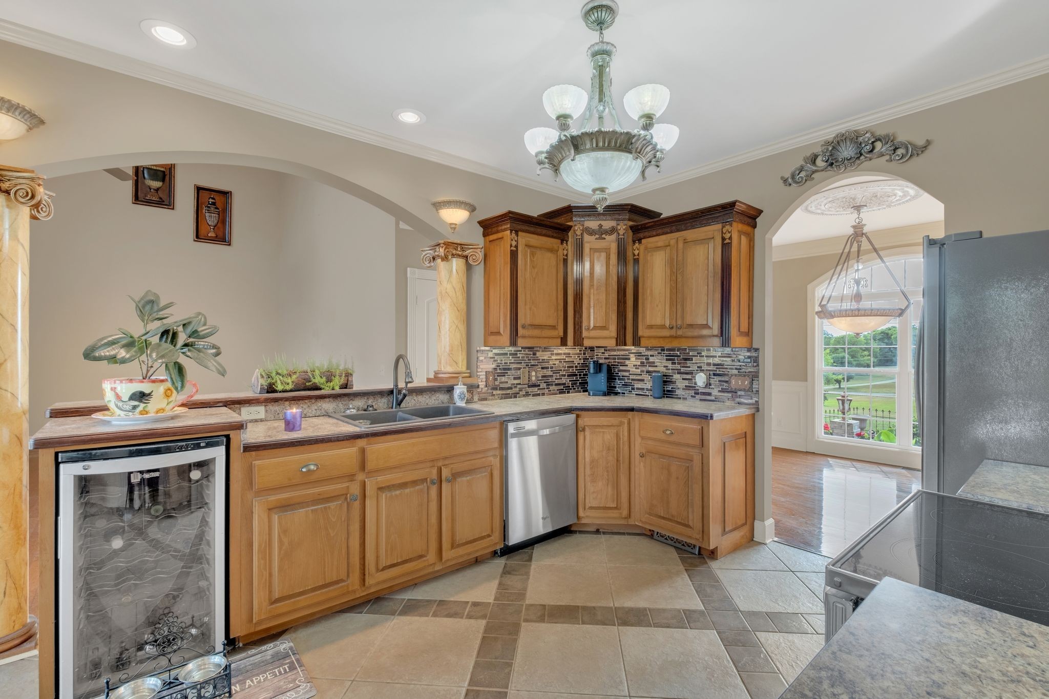 1011 Robertson Rd