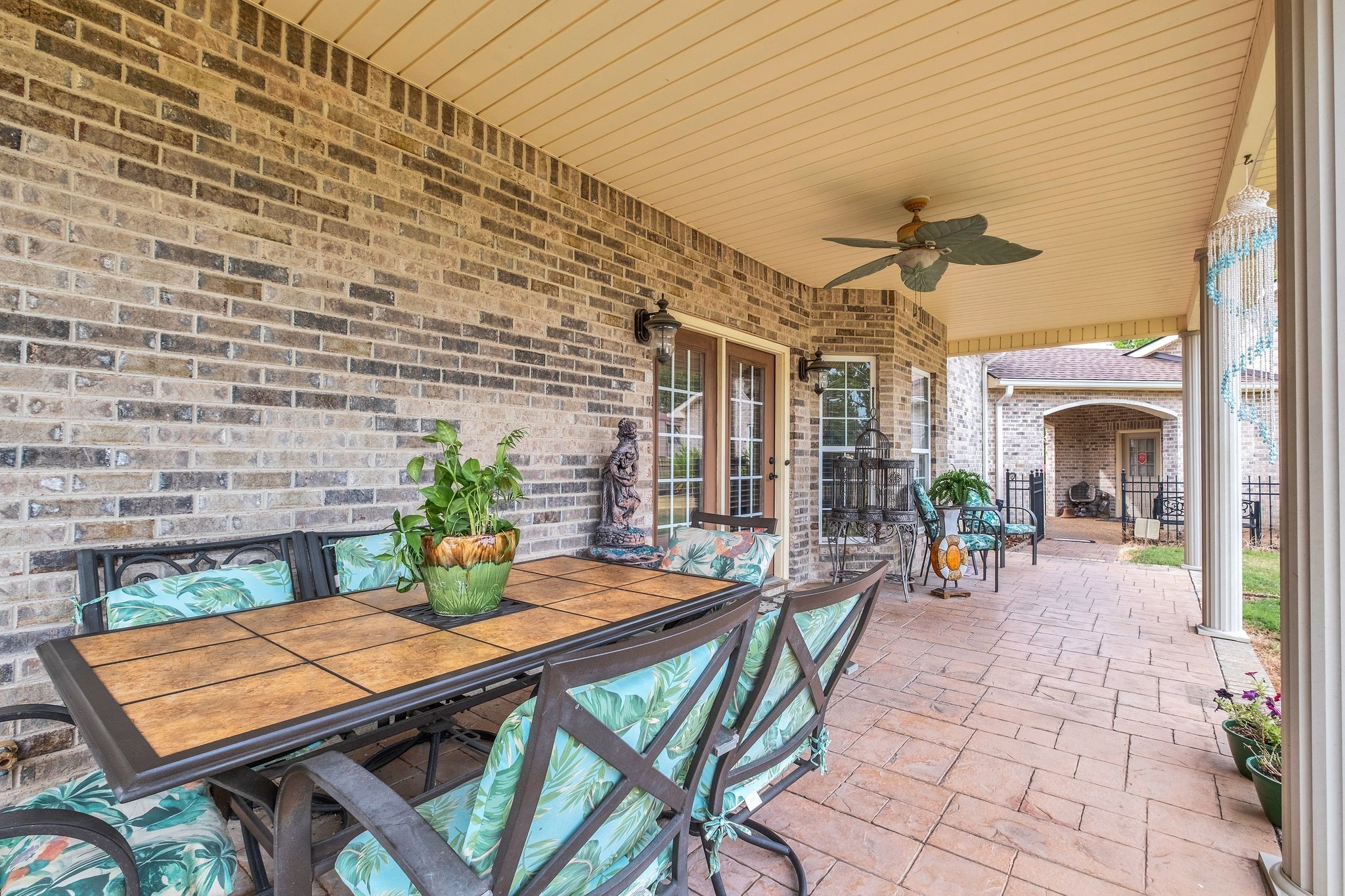 1011 Robertson Rd