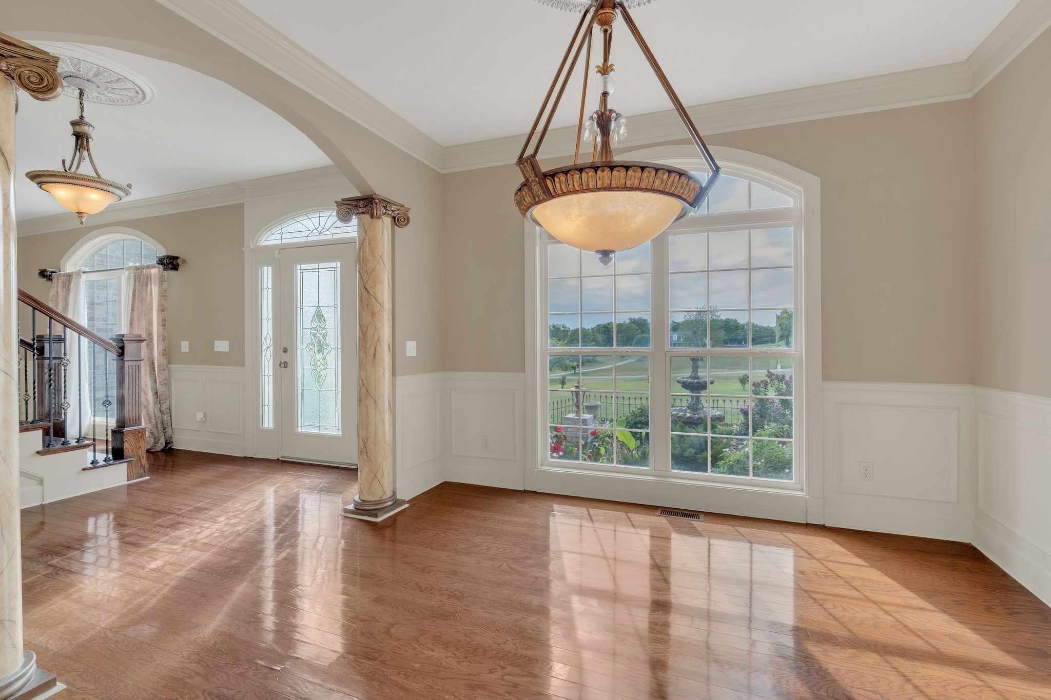 1011 Robertson Rd