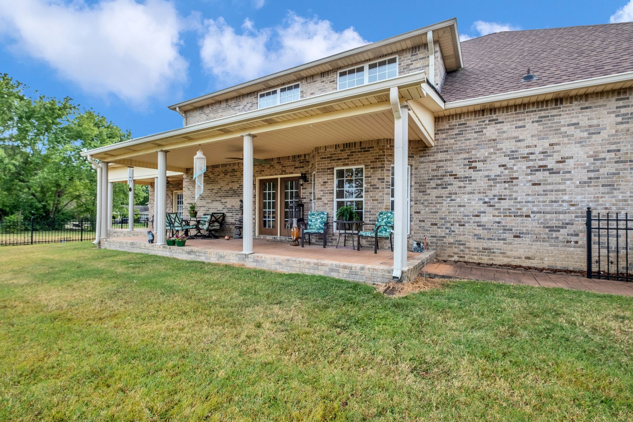 1011 Robertson Rd