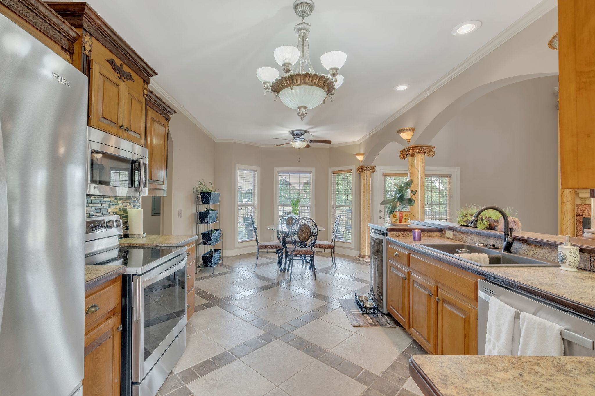 1011 Robertson Rd