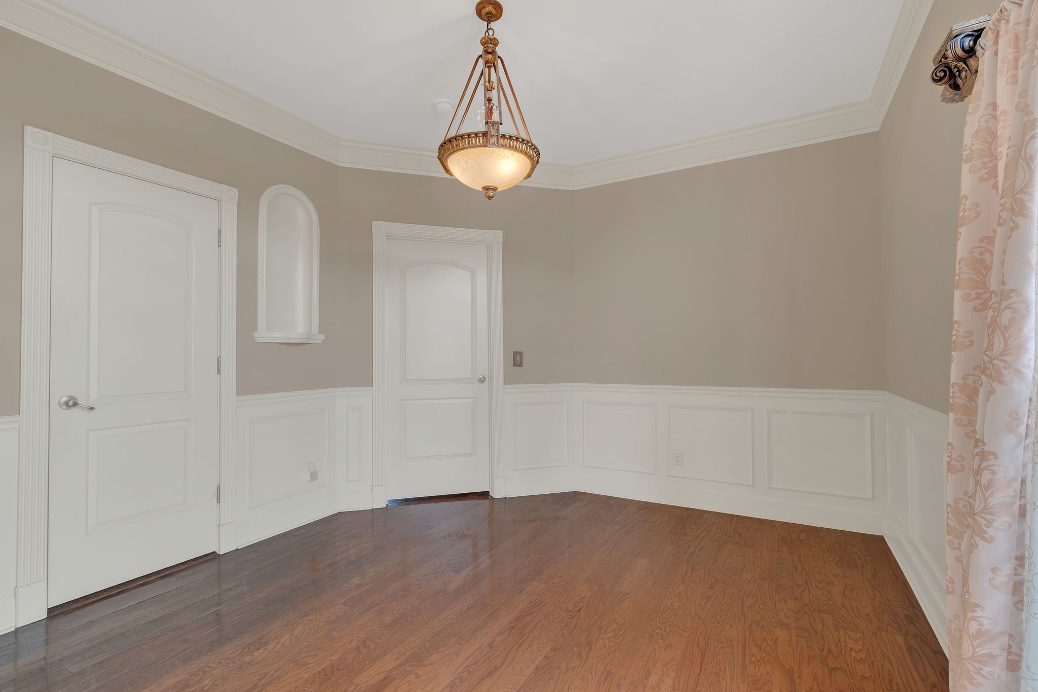 1011 Robertson Rd