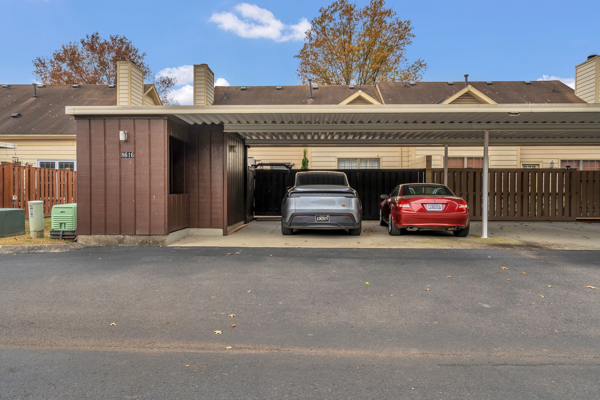 8616 Sawyer Brown Rd