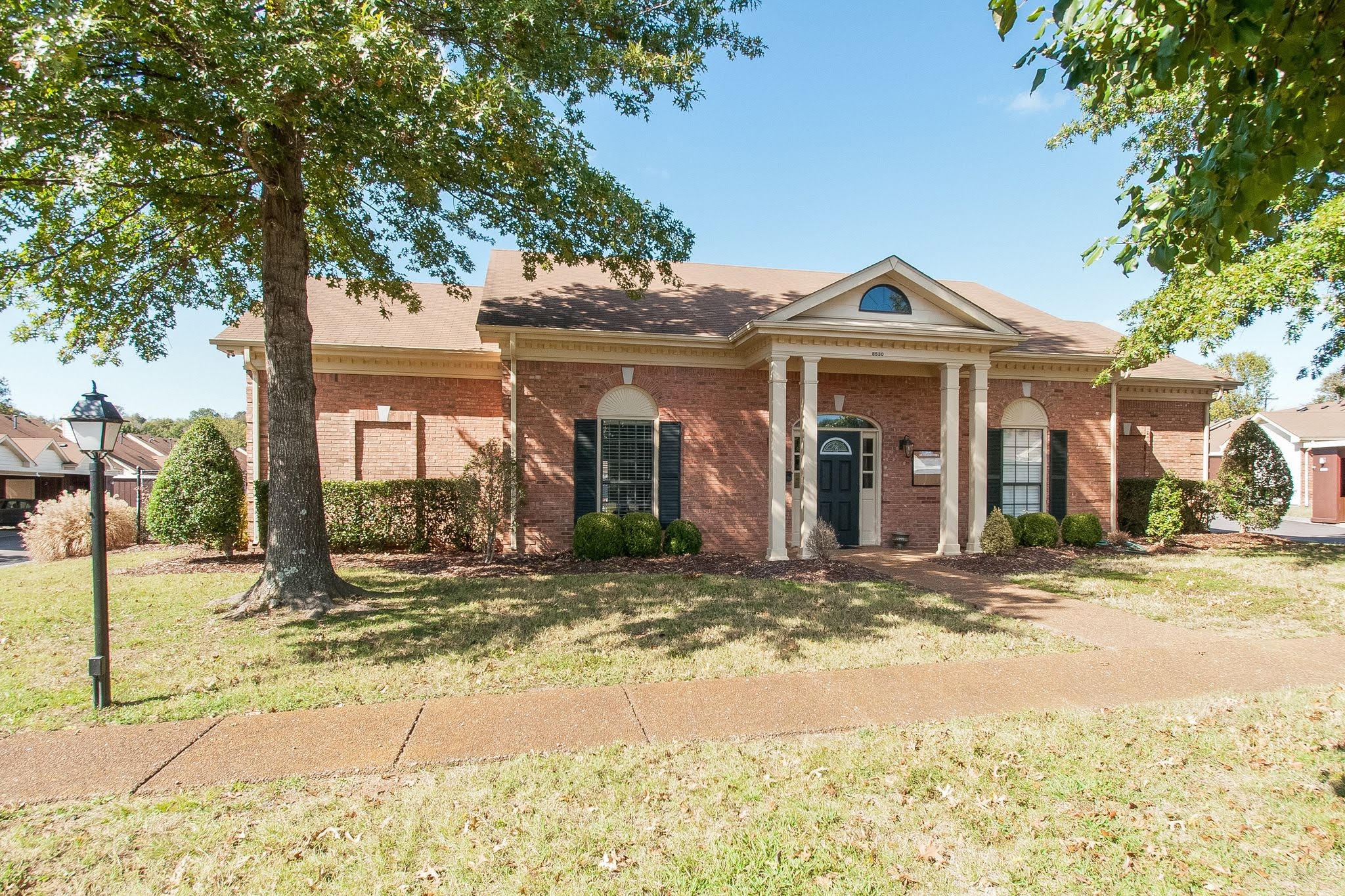 8616 Sawyer Brown Rd