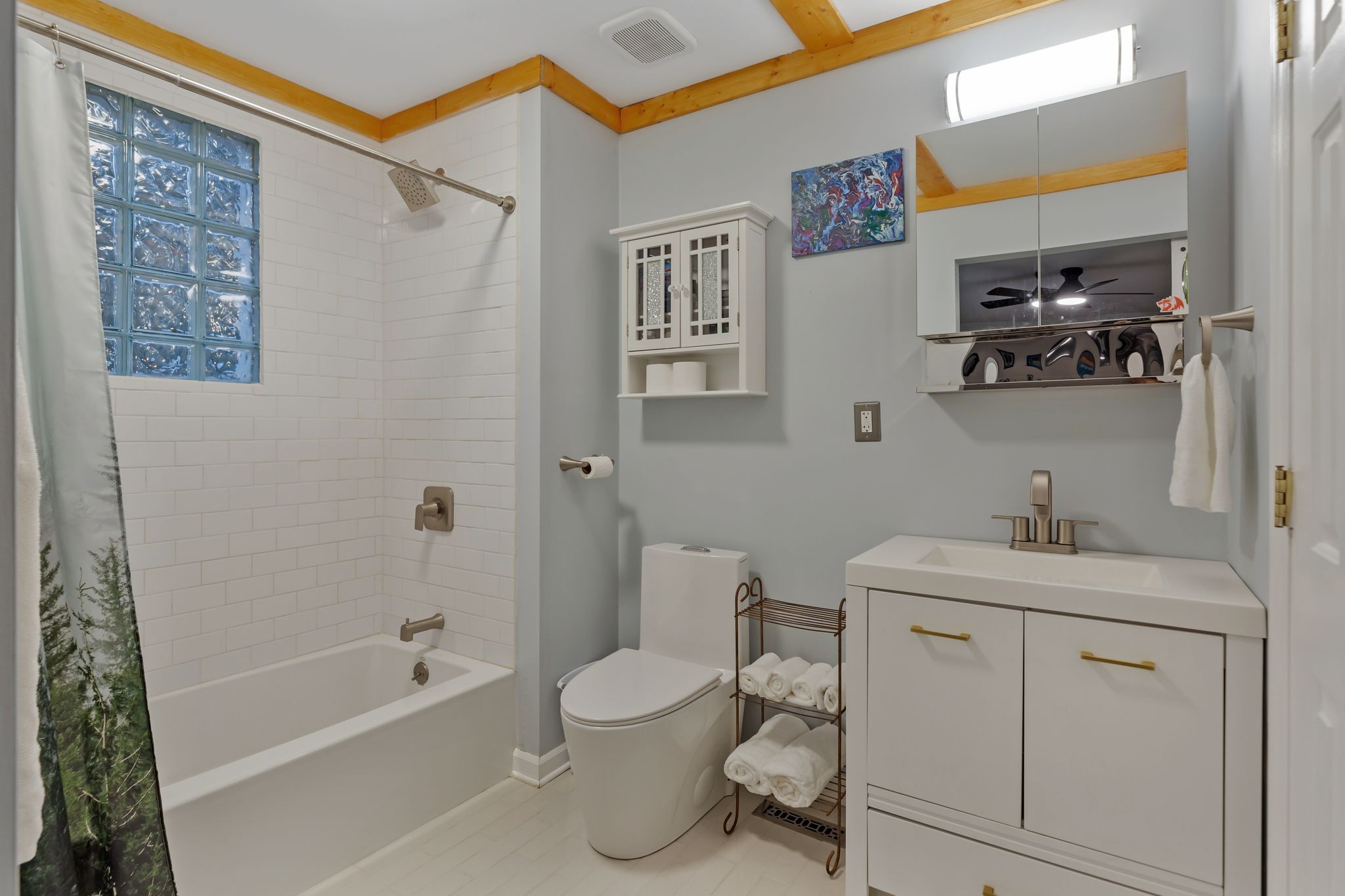 1409 E Northfield Blvd