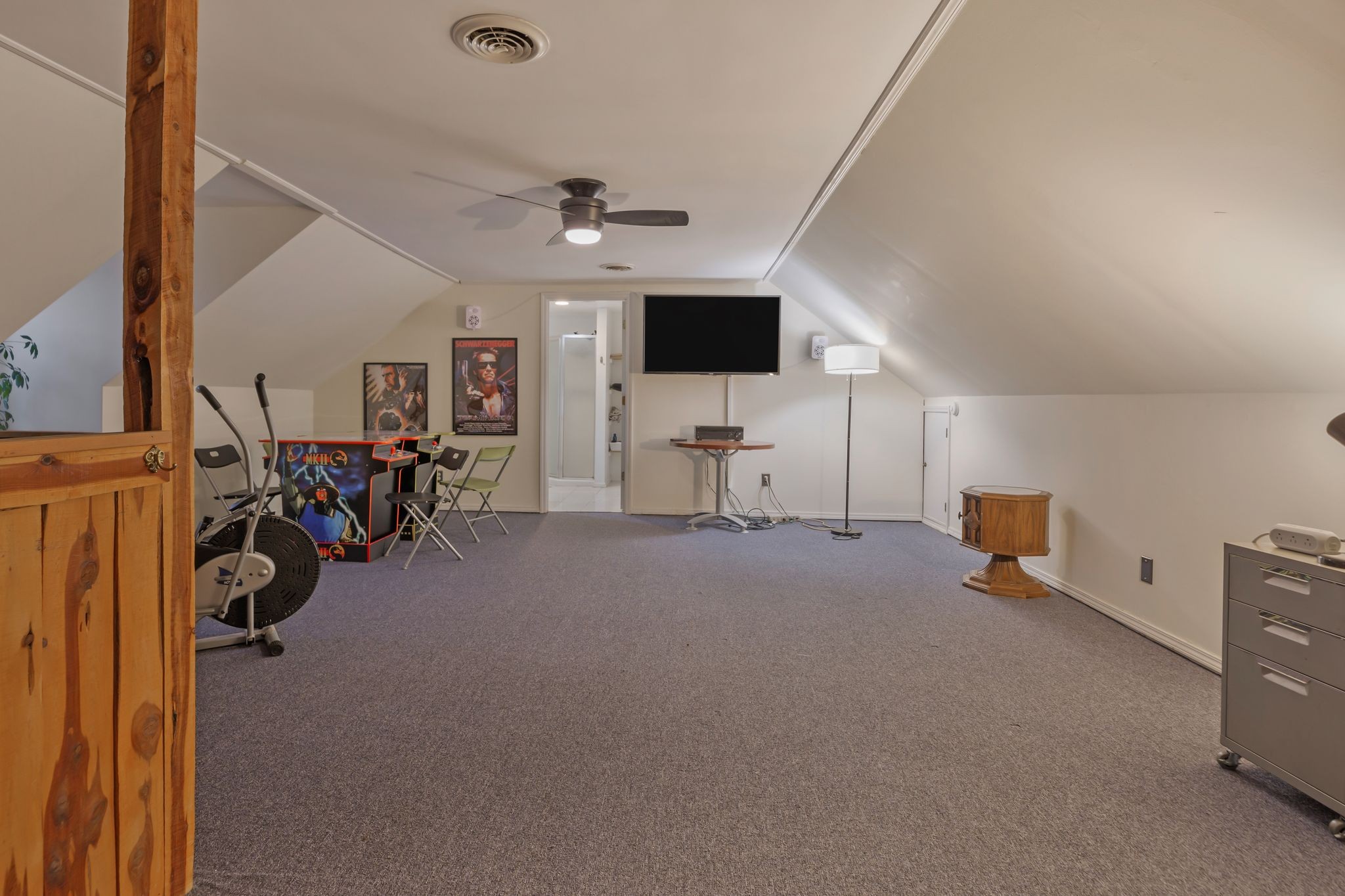 1409 E Northfield Blvd