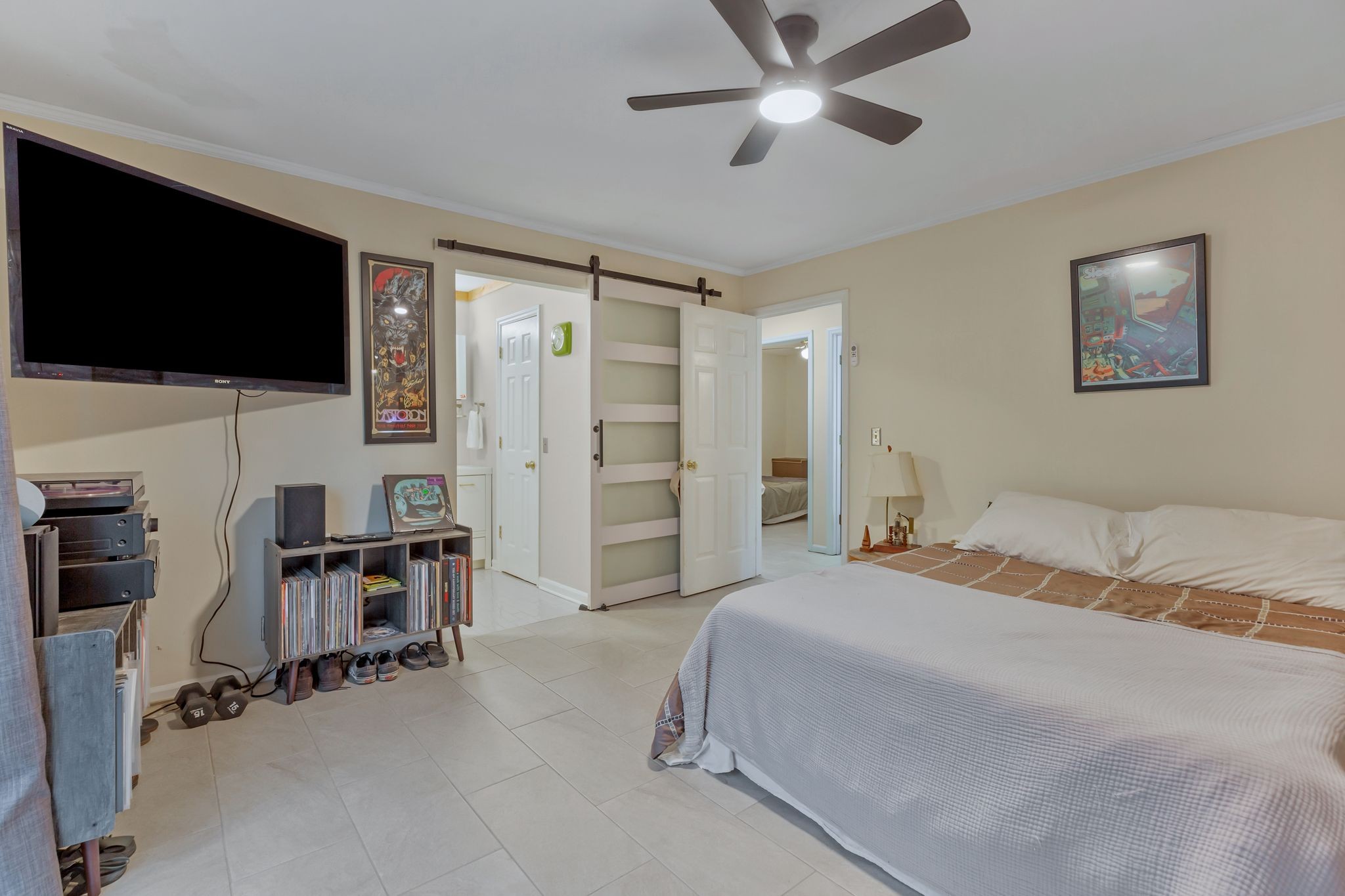 1409 E Northfield Blvd