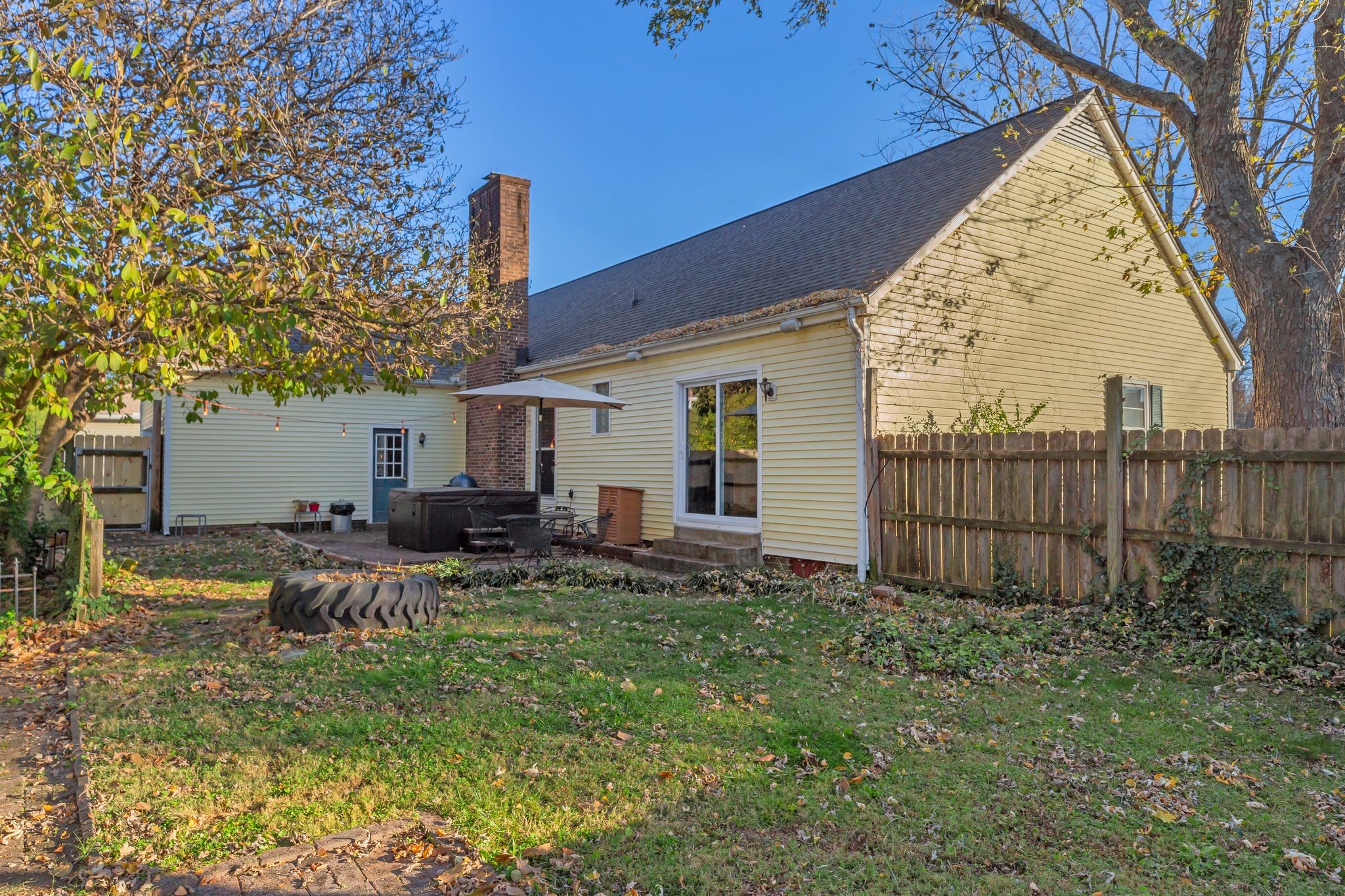 1409 E Northfield Blvd